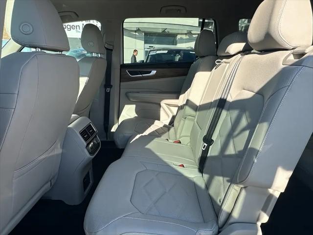 2026 Volkswagen Atlas SE with Technology