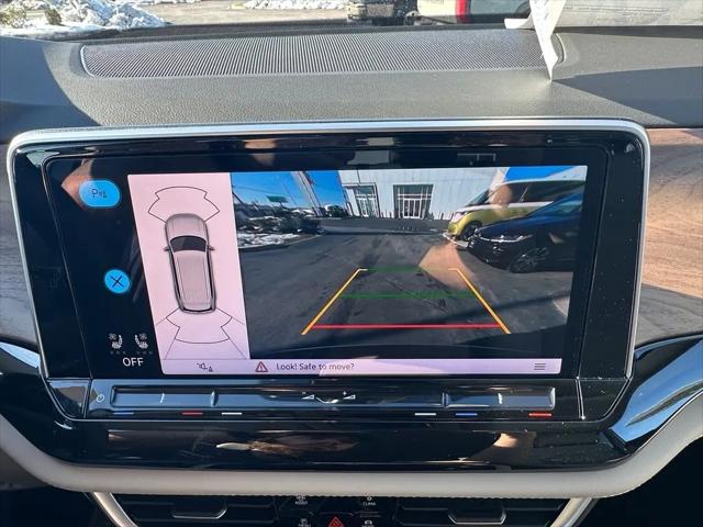 2026 Volkswagen Atlas SE with Technology