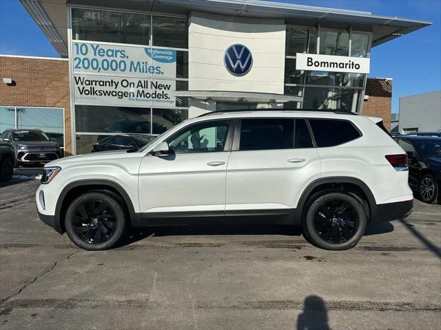 2026 Volkswagen Atlas SE with Technology