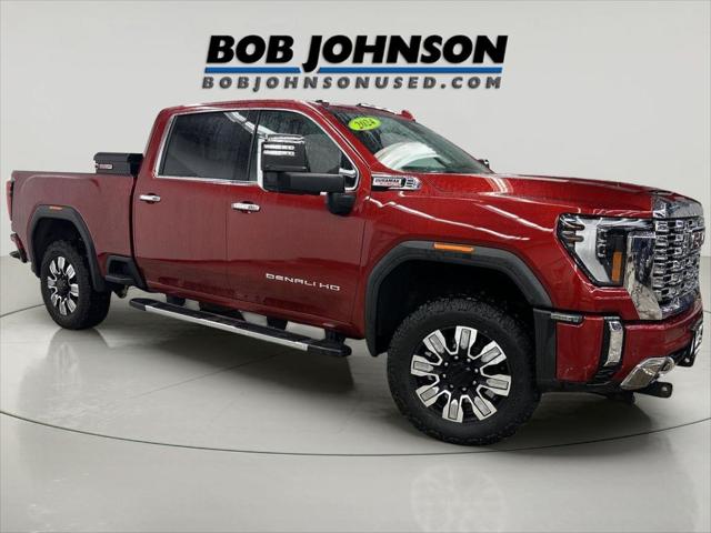 2024 GMC Sierra 2500HD 4WD Crew Cab Standard Bed Denali
