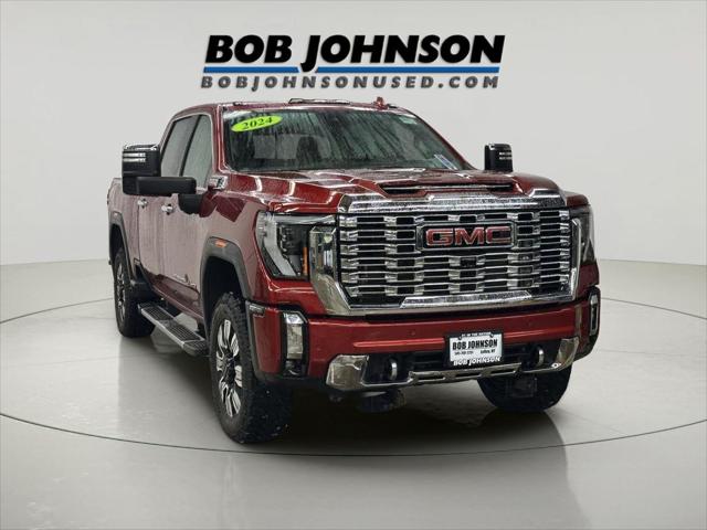 2024 GMC Sierra 2500HD 4WD Crew Cab Standard Bed Denali