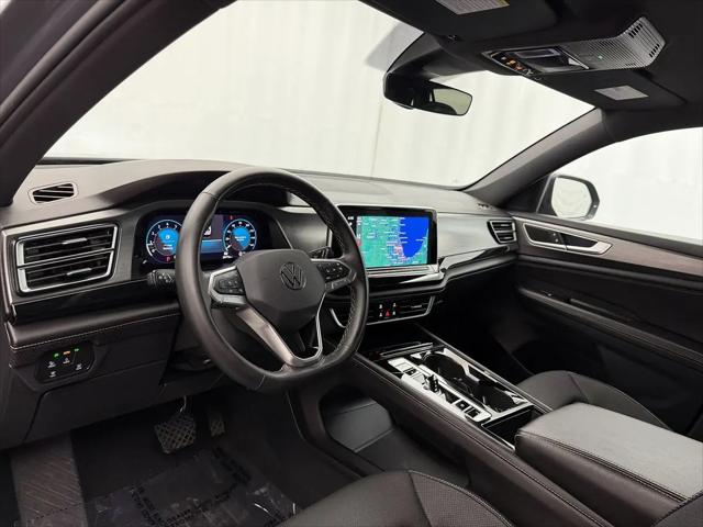 2025 Volkswagen Atlas Cross Sport 2.0T SE w/Technology