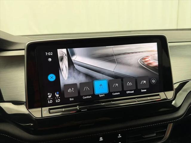 2025 Volkswagen Atlas Cross Sport 2.0T SE w/Technology