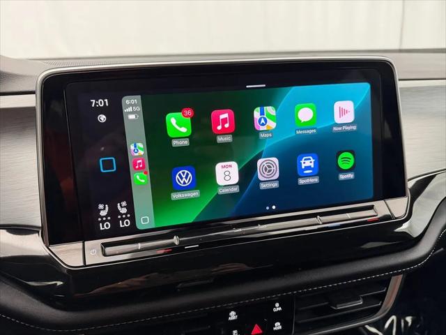 2025 Volkswagen Atlas Cross Sport 2.0T SE w/Technology