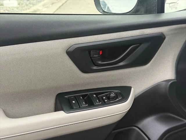 2025 Subaru Forester Base