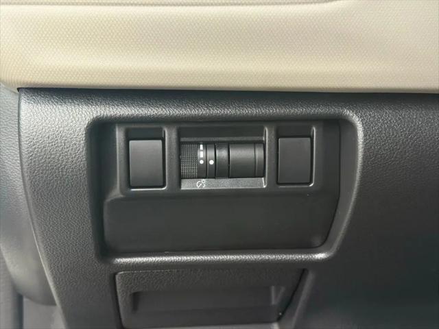 2025 Subaru Forester Base