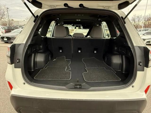2025 Subaru Forester Base