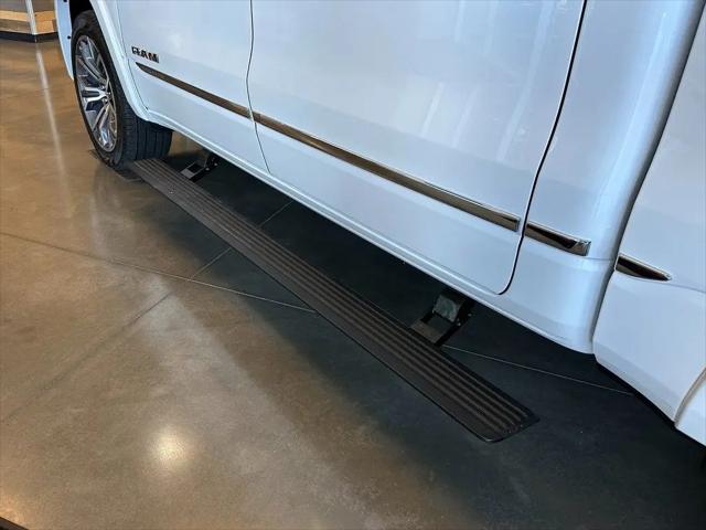 2026 Ram 1500 Tungsten Crew Cab 4x4 57 Box