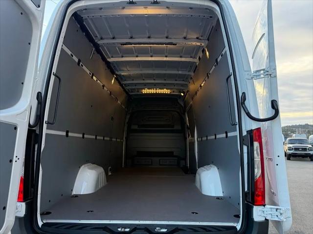 2026 Mercedes-Benz Sprinter 2500 High Roof 4-Cyl Diesel HO