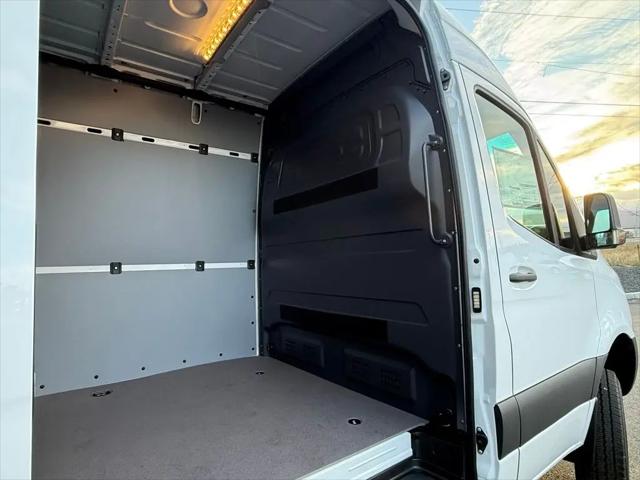 2026 Mercedes-Benz Sprinter 2500 High Roof 4-Cyl Diesel HO