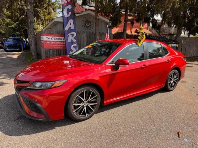 2022 Toyota Camry SE