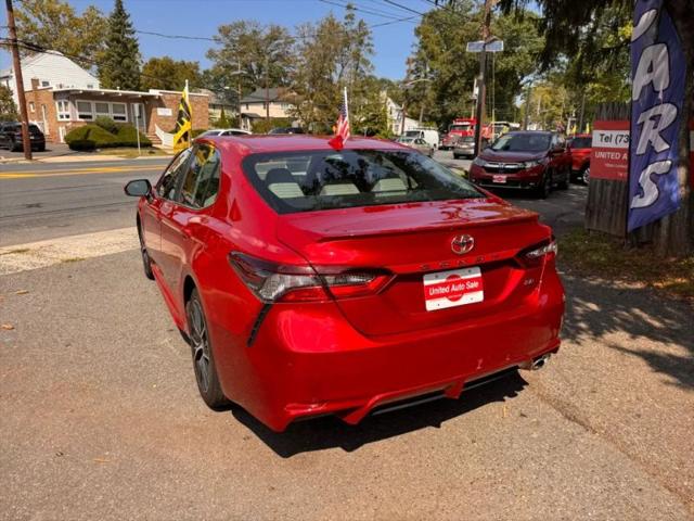 2022 Toyota Camry SE