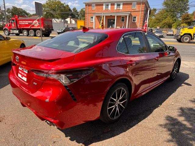 2022 Toyota Camry SE