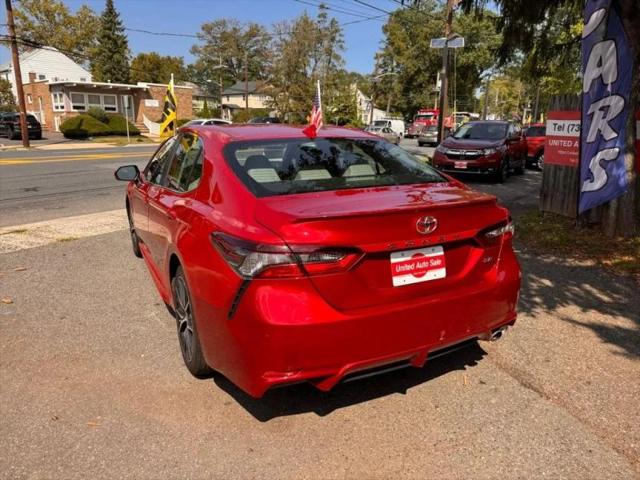 2022 Toyota Camry SE