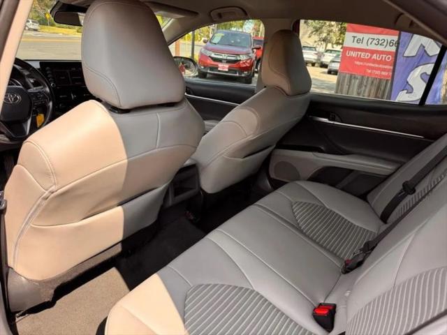 2022 Toyota Camry SE