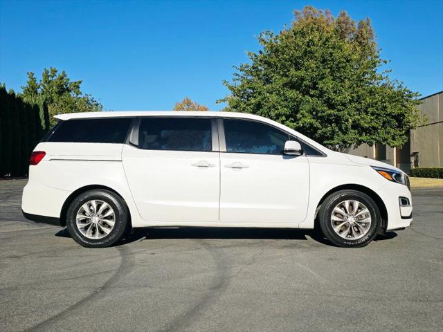 2020 Kia Sedona LX