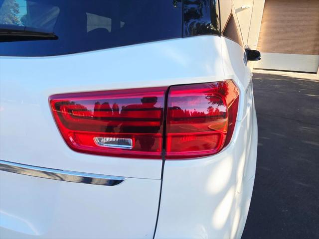 2020 Kia Sedona LX