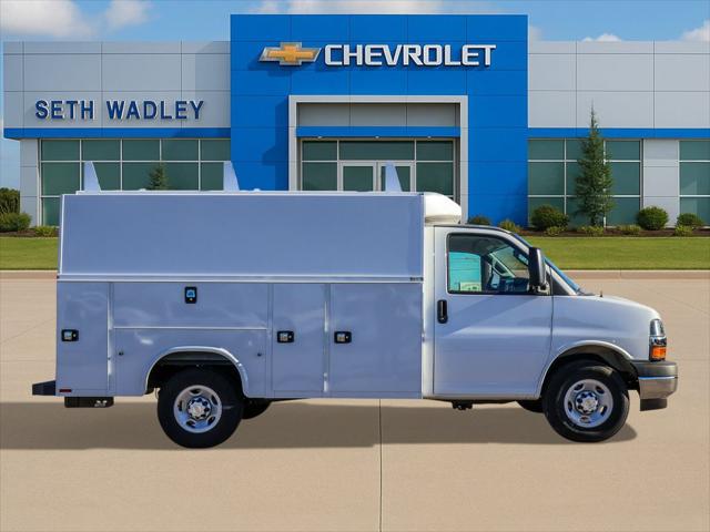 2025 Chevrolet Express Cutaway Work Van