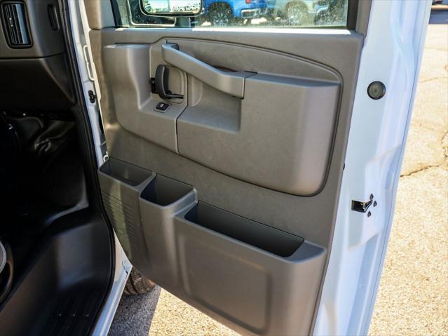 2025 Chevrolet Express Cutaway Work Van