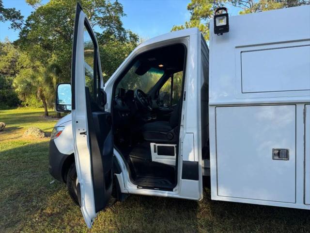 2019 Freightliner Sprinter Base