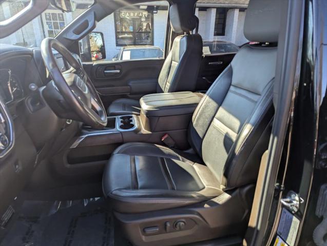 2023 GMC Sierra 3500HD 4WD Crew Cab Standard Bed Denali
