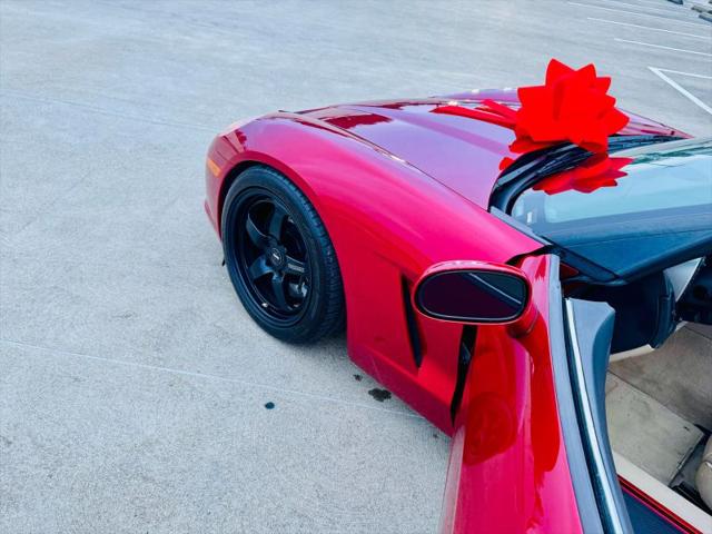 2005 Chevrolet Corvette Base
