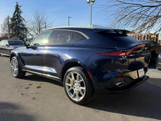 2021 Aston Martin DBX Base
