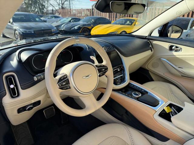 2021 Aston Martin DBX Base