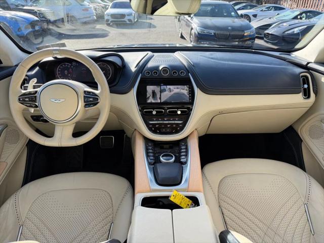 2021 Aston Martin DBX Base