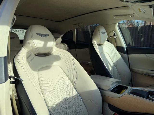 2021 Aston Martin DBX Base