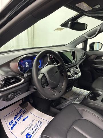 2026 Chrysler Pacifica Select AWD