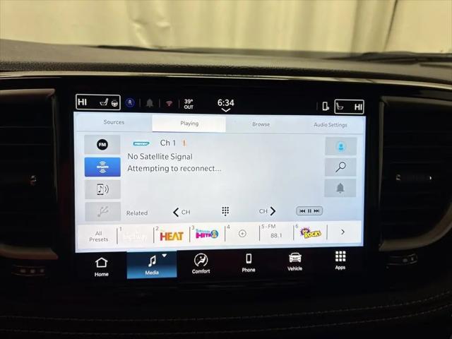 2026 Chrysler Pacifica Select AWD