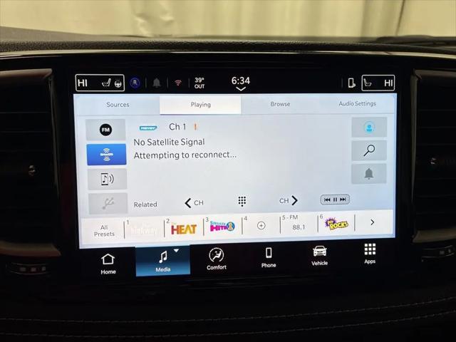 2026 Chrysler Pacifica Select AWD