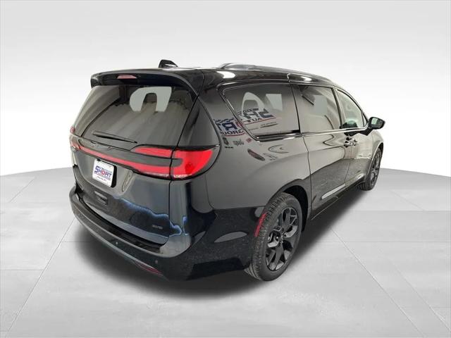 2026 Chrysler Pacifica Select AWD
