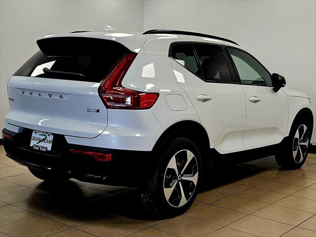 2026 Volvo XC40 Plus, B5 AWD Gas (mild hybrid), Dark