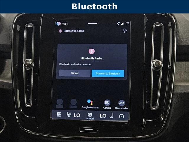 2026 Volvo XC40 Plus, B5 AWD Gas (mild hybrid), Dark