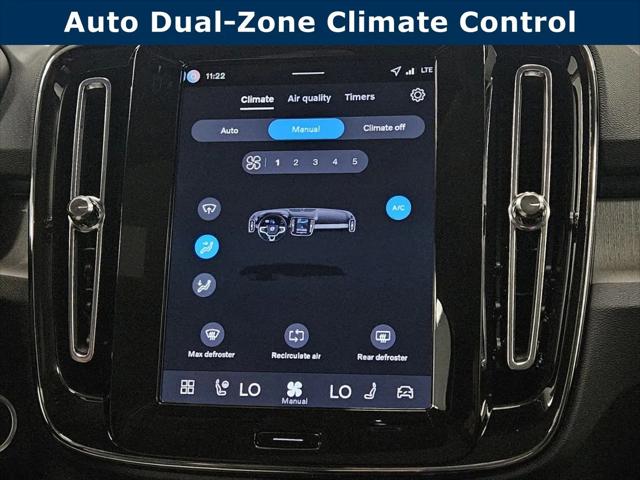 2026 Volvo XC40 Plus, B5 AWD Gas (mild hybrid), Dark