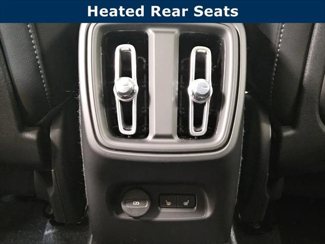 2026 Volvo XC40 Plus, B5 AWD Gas (mild hybrid), Dark