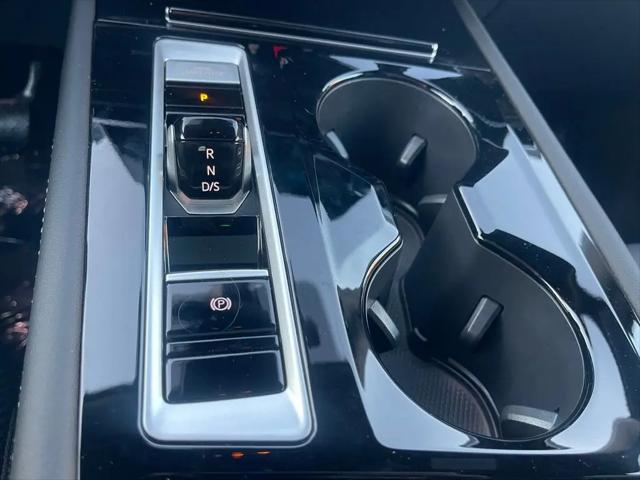 2026 Volkswagen Atlas Cross Sport SE with Technology