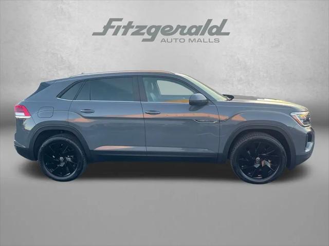 2026 Volkswagen Atlas Cross Sport SE with Technology