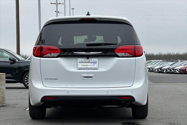 2026 Chrysler Voyager LX