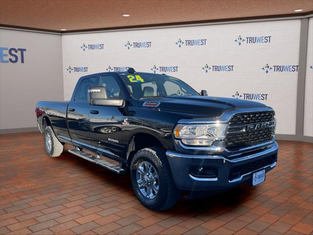 2024 RAM 2500 Big Horn Crew Cab 4x4 8 Box 2024 RAM 2500 Big Horn Crew Cab 4x4 8 Box