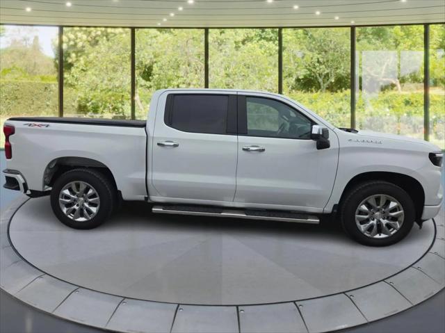 2023 Chevrolet Silverado 1500 4WD Crew Cab Short Bed Custom 2023 Chevrolet Silverado 1500 4WD Crew Cab Short Bed Custom