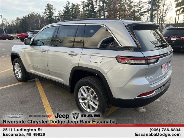 2025 Jeep Grand Cherokee GRAND CHEROKEE LAREDO X 4X4 2025 Jeep Grand Cherokee GRAND CHEROKEE LAREDO X 4X4