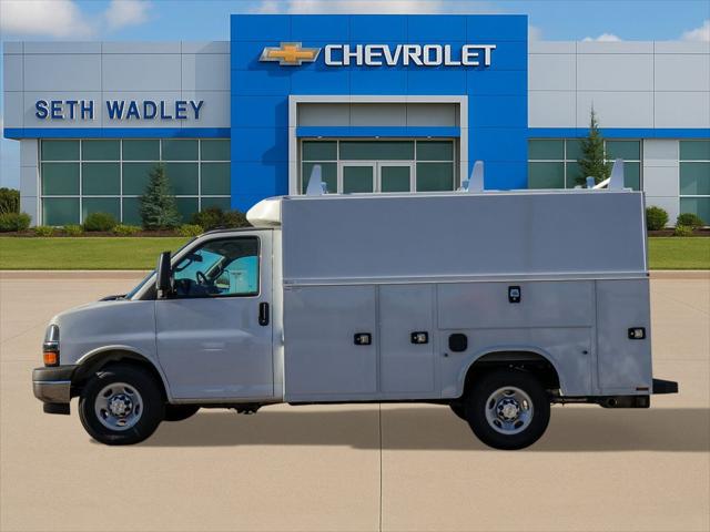 2025 Chevrolet Express Cutaway Work Van