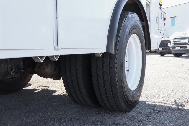 2016 Freightliner M2 106 MD
