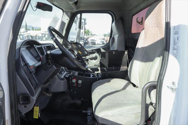 2016 Freightliner M2 106 MD