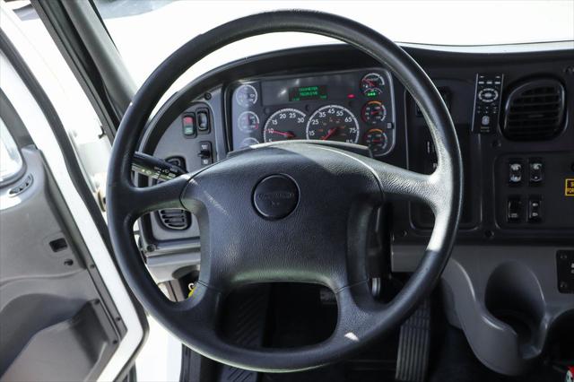 2016 Freightliner M2 106 MD
