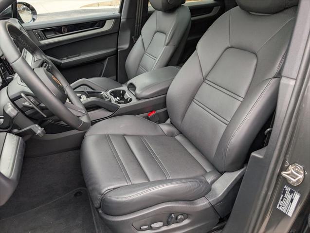 2025 Porsche Cayenne Unknown