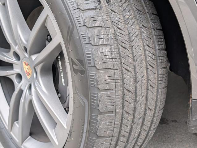 2025 Porsche Cayenne Unknown